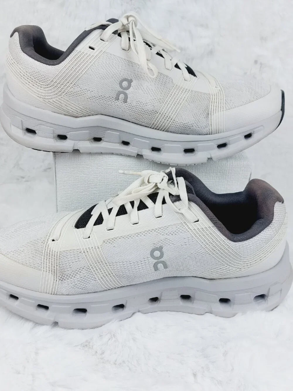 On Run Women's White Glacier Cloudgo Mesh Athletic Running Shoes Size 9 - Picture 3 of 10